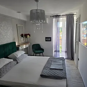  Apartment Castel